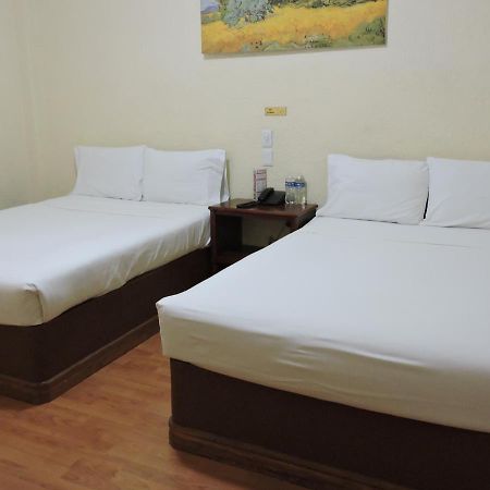 Hotel Capri De Leon Mexico エクステリア 写真